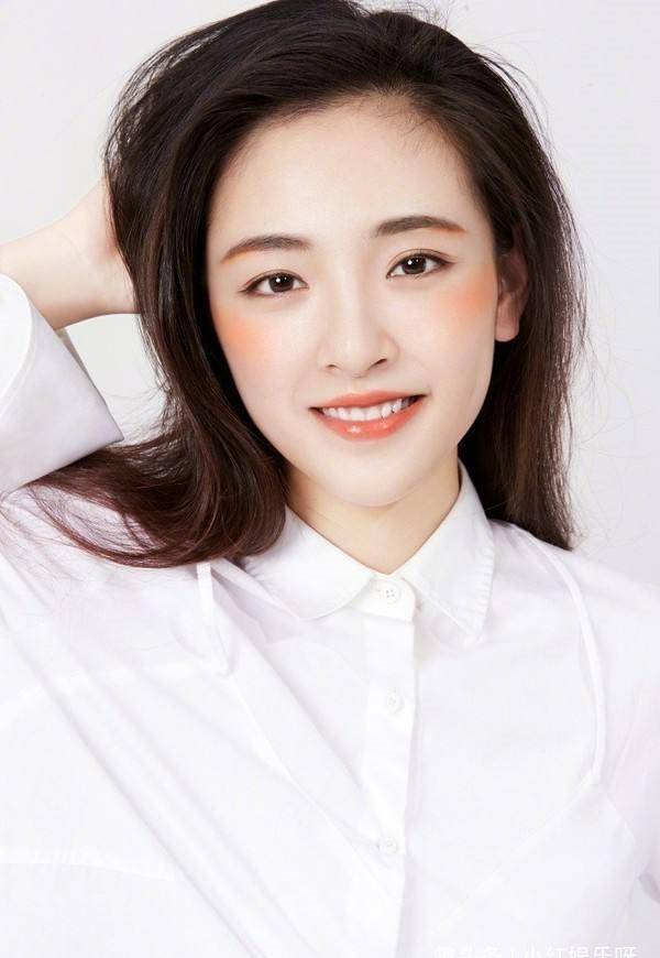 最适合演"傻白甜"的6位女星,杨紫上榜,最后一位已经37岁啦_角色_类型