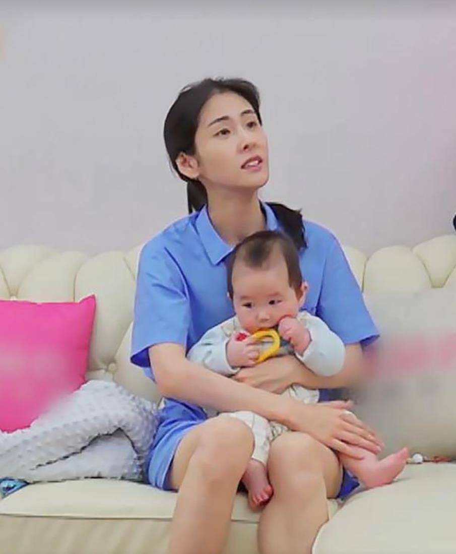 华晨宇和张碧晨孩子事件2年了,他们生活有何改变?_邓紫棋_时候_情侣