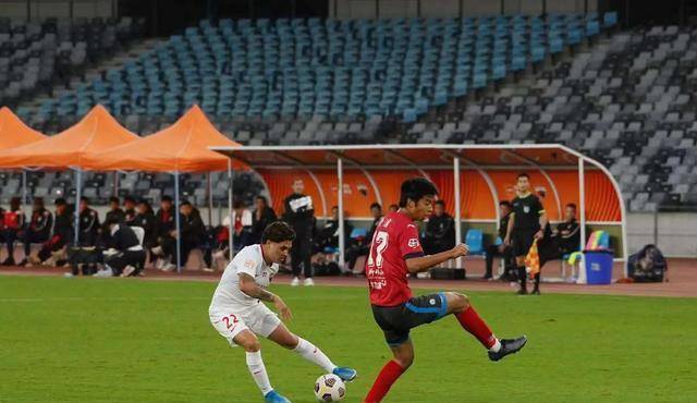 深圳队签下10球7助攻巨星外援,当家射手租借离队_赛季_金特罗_索萨