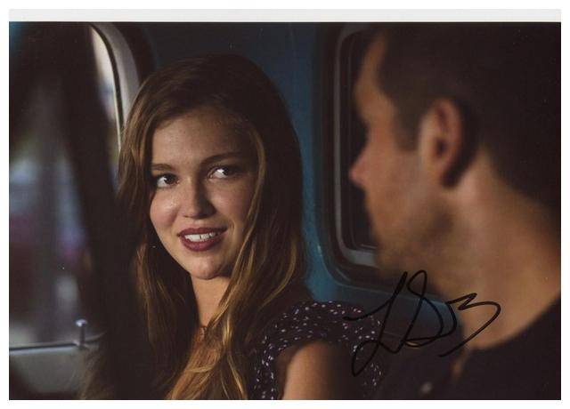 "黄暴"美剧《黑吃黑》十大"战斗名场面"_莉莉西蒙斯_角色_剧中