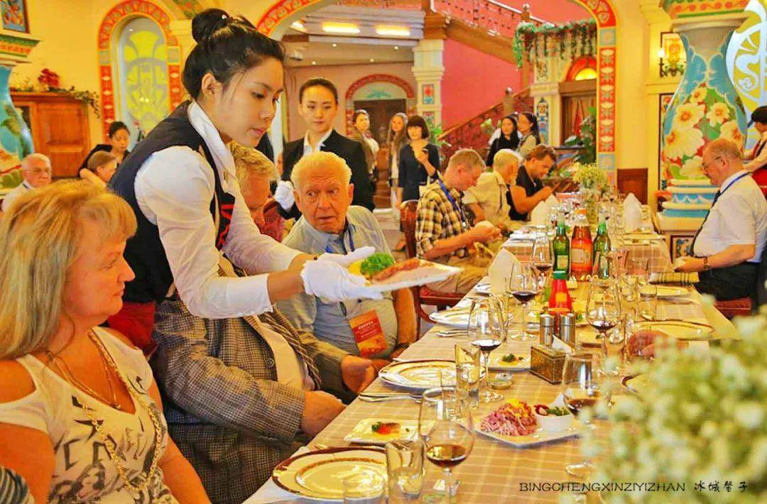 金环西餐厅:最美好吃的俄式西餐厅_俄罗斯_建筑_美食
