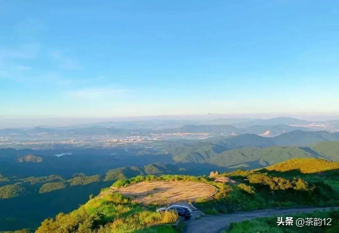 一侨乡台山市的东北部,距广州市130公里,江门市58公里,古兜山的崇山