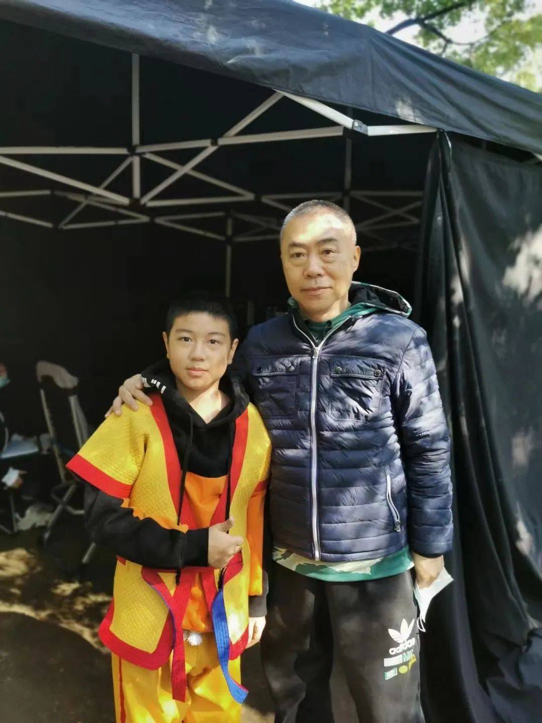 华娱星艺:冯淇参演的《情满九道弯》今日开播!_杨树茂_叶菲_杨母