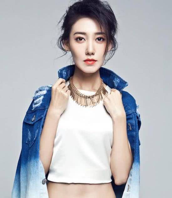 很漂亮的女演员高露,老公是个迷,因演电视剧《都挺好》一炮而红_演技