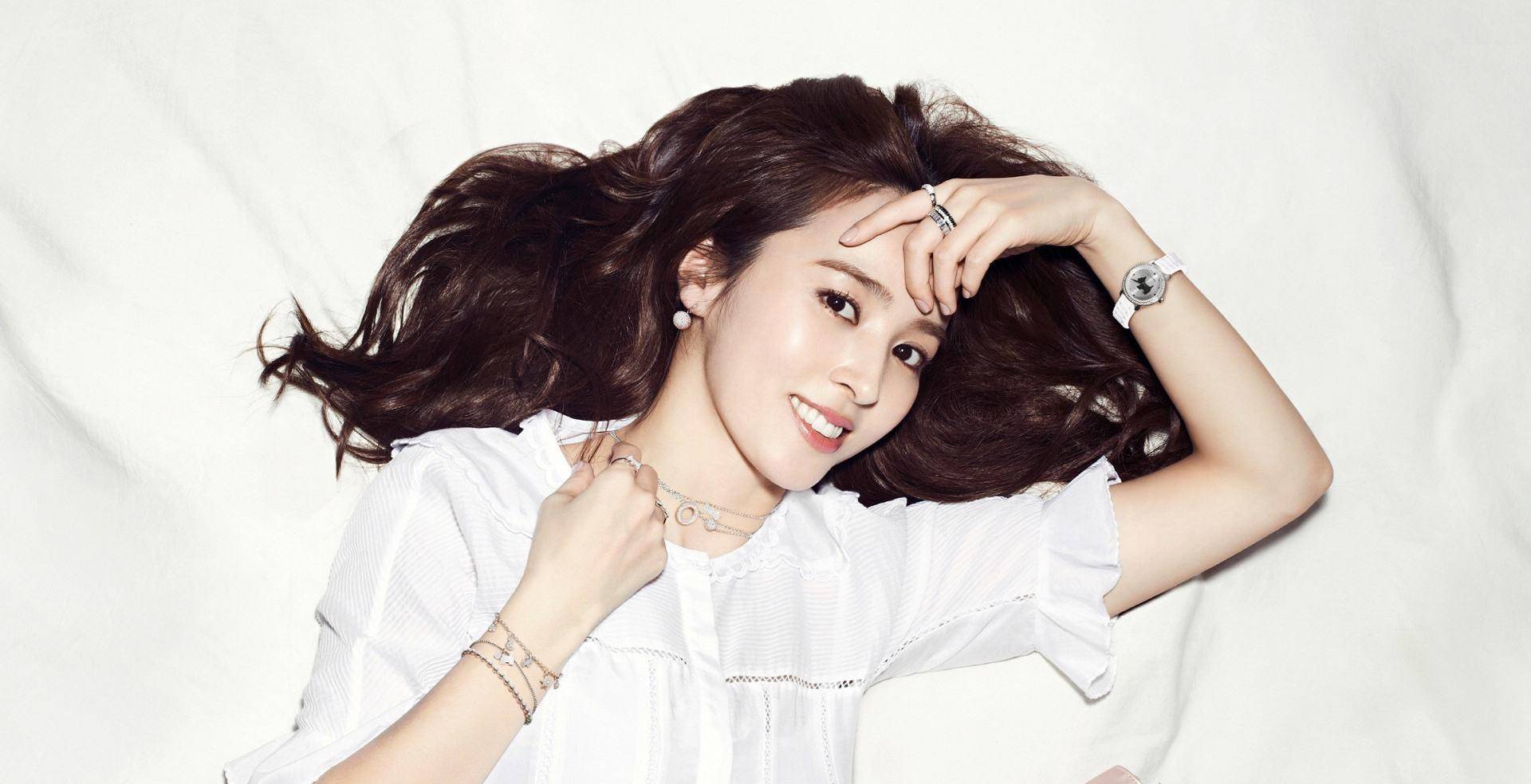 相恋8年分手,转身嫁给小7岁的韩足老公,育有一孩_生日_naul_送祝福