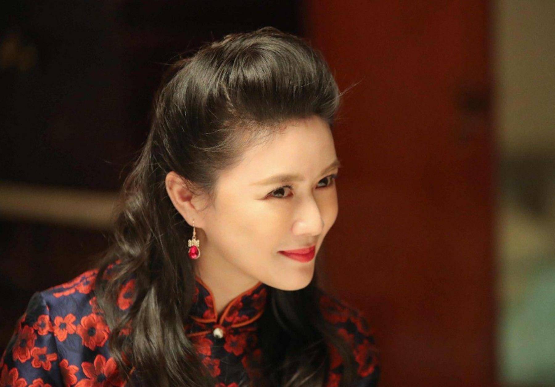 和刘敏涛相比田海蓉的知名度不是很高,但是她长相十分漂亮,你绝对对她