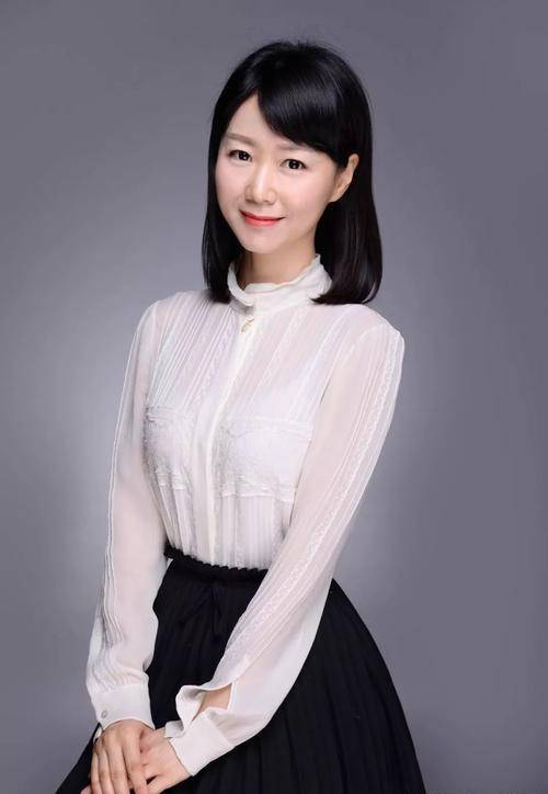 安徽卫视美女吴薇近况,她长相十分漂亮,早已结婚,老公是谁成谜_新闻