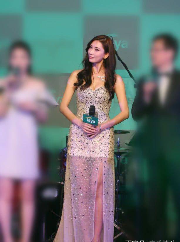 林志玲抹胸裙这样穿,好身材让人羡慕,怎么看都很美丽!_知性_网友_上围