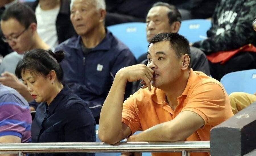 退役12年之久,战神刘玉栋现状如何?军衔惊人,收入感人_球员_身份_工作