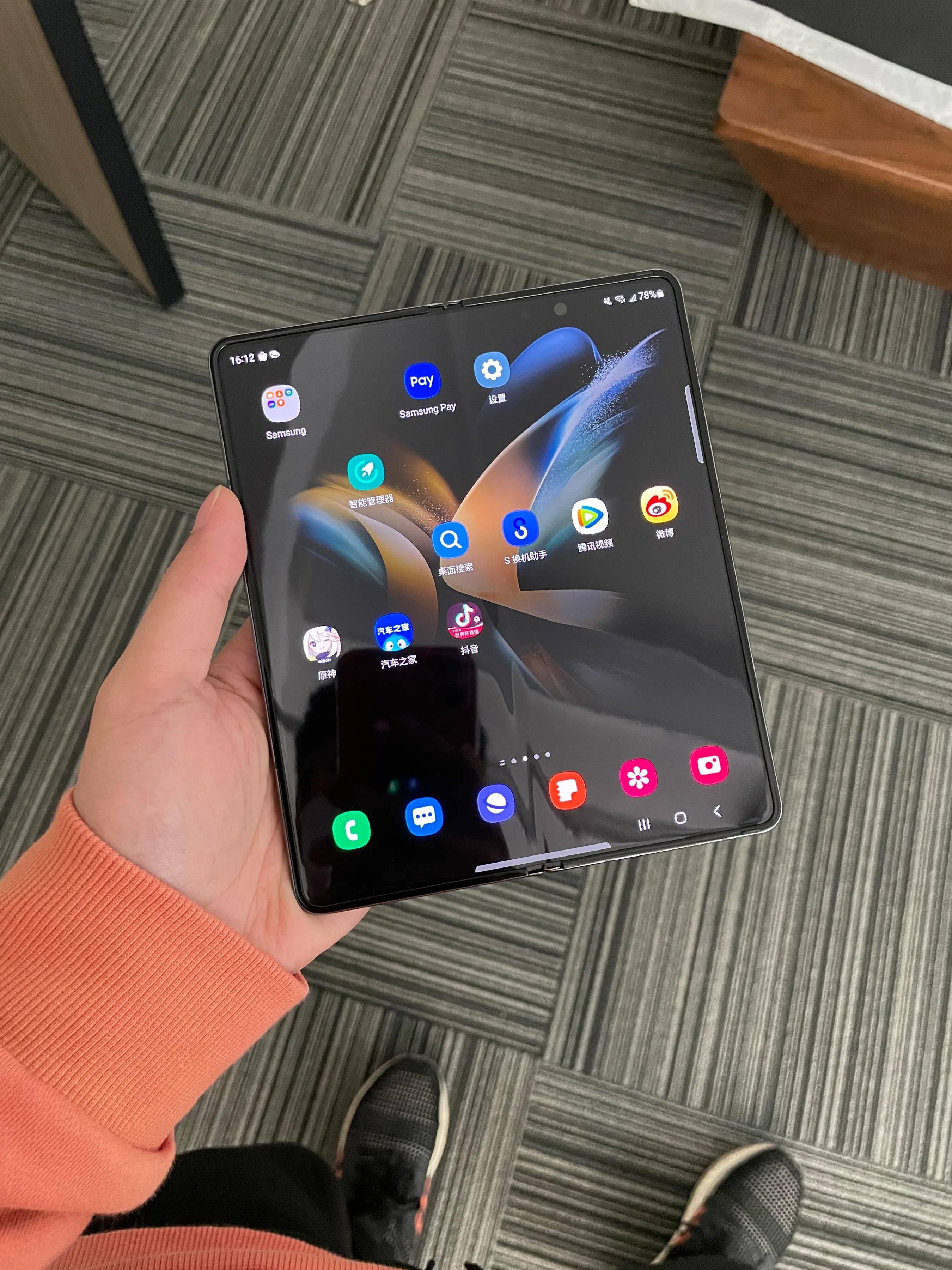 三星galaxy z flip5曝光:外屏超3.