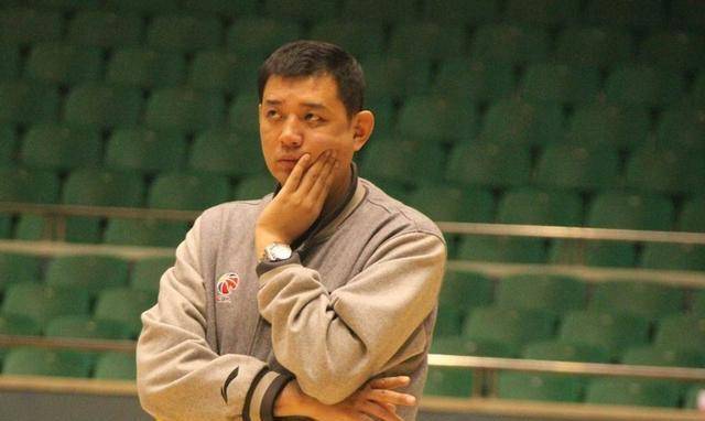 巩晓彬与德约杰维奇合作,去国家队效力,深夜与闵鹿蕾会面_周琦_姚明