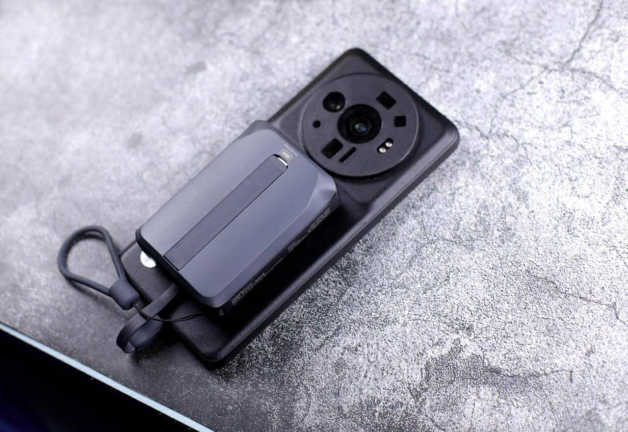 外出携带方便,电量担待,ZLOS迷你充电宝试用体验