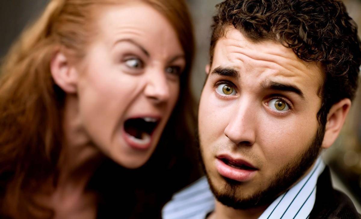 一句抱怨,看清一个女人的"真面目",情绪失控的女人有多难看?