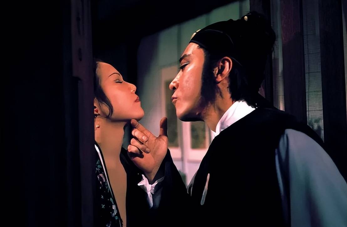 1974年,风月片《声色犬马》上映前,女主自杀,留下一封遗书_李翰祥