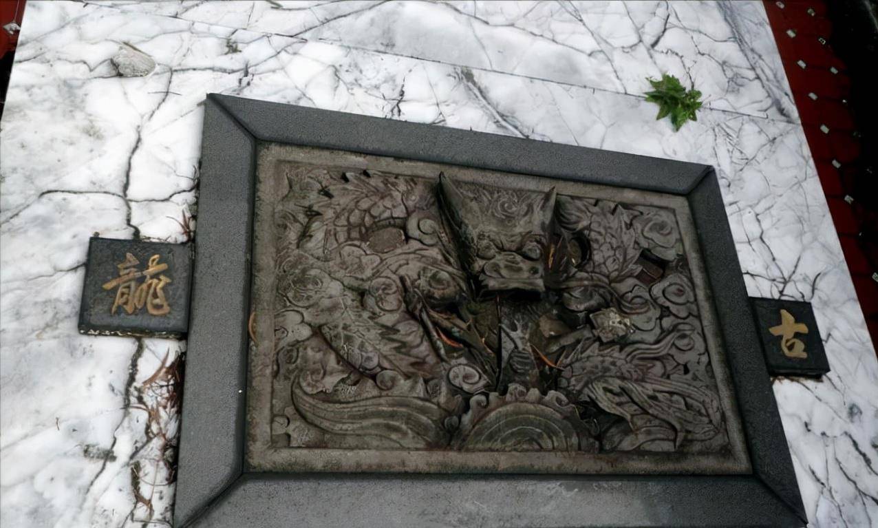 [侃历史]台湾古龙墓地：下葬时48瓶XO酒陪葬，墓碑上四个大字令人怅然若失