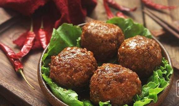 这么美味的四喜丸子，看着就很有食欲！你一顿能吃几个(图14)