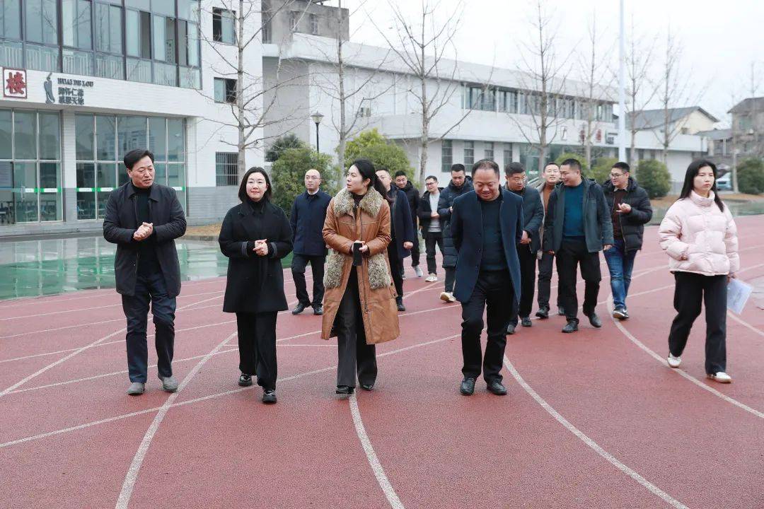 在第二幼儿园在阆中师范在阆中中学,阆中师范,第二幼儿园,保宁中学等