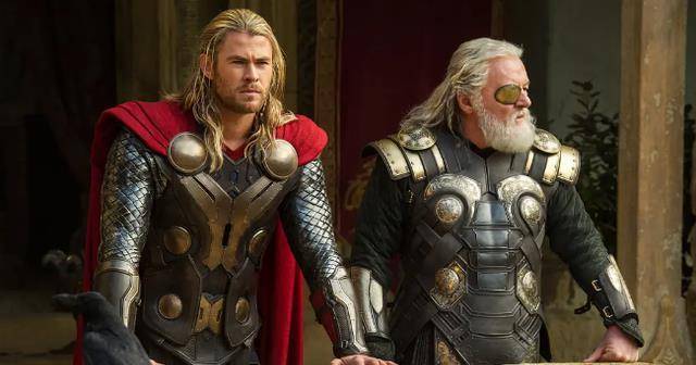 雷神登场的十几年来,做的这4大举动,改变了漫威许多角色的命运_洛基
