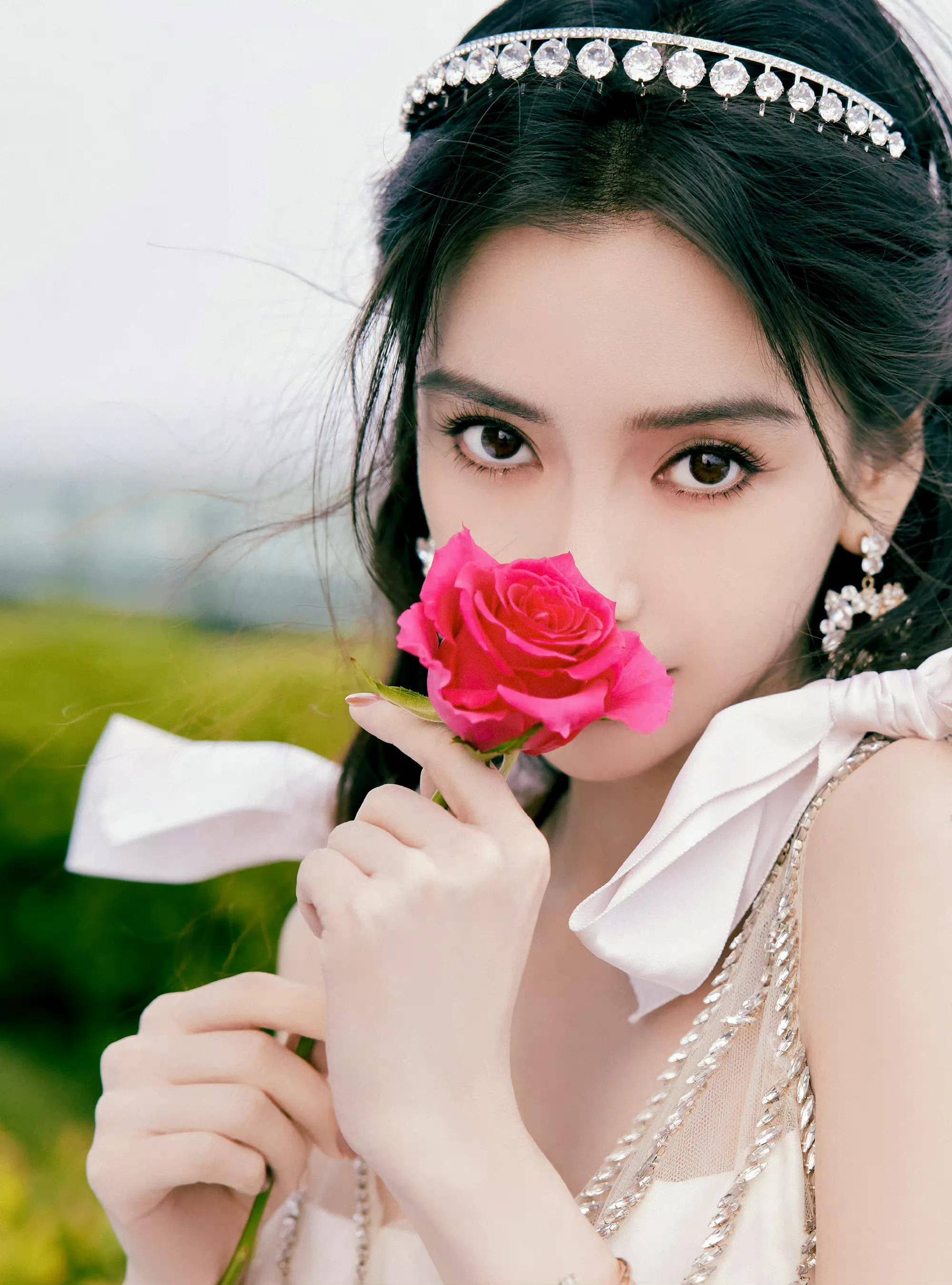 angelababy钻石羽毛造型,好像天上公主下凡,灵动甜美,纯净浪漫_满分