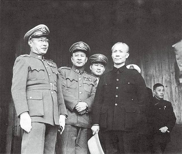 国共五虎将,双方军事实力大比拼,我军以碾压的形式完胜对方_蒋介石