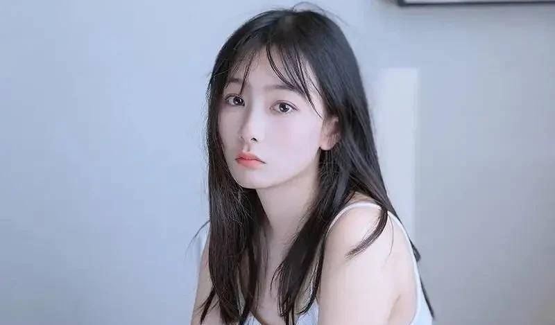 陈奕迅的《红玫瑰》里面有一句非常经典的歌词:"得不到的永远在骚动