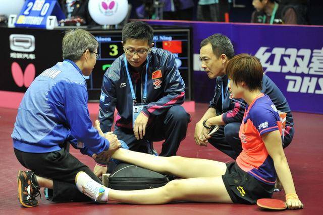 丁宁和孙颖莎同样崴脚后夺冠,为何区别对待?_刘诗雯_比赛_网友