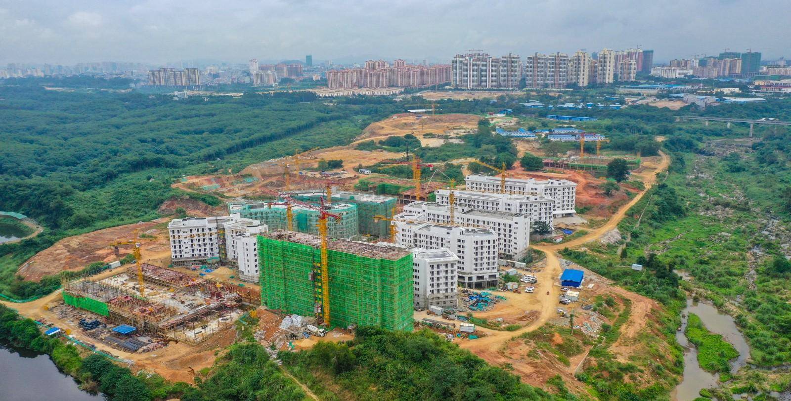 儋州在看丨航拍建设中的海南电影学院 学生宿舍楼已全部封顶_刘洋