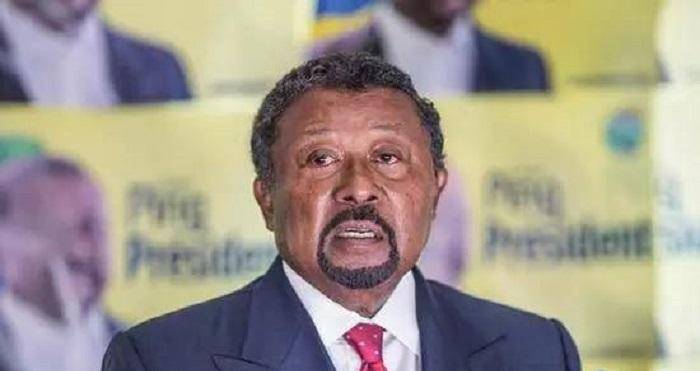 娶非洲总统女儿,还与小舅子竞争总统之位_程加平_加蓬_工作