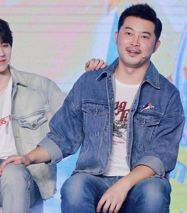 《武林外传》中沙溢前后肤色对比明显,原来是剧组放假惹的祸!