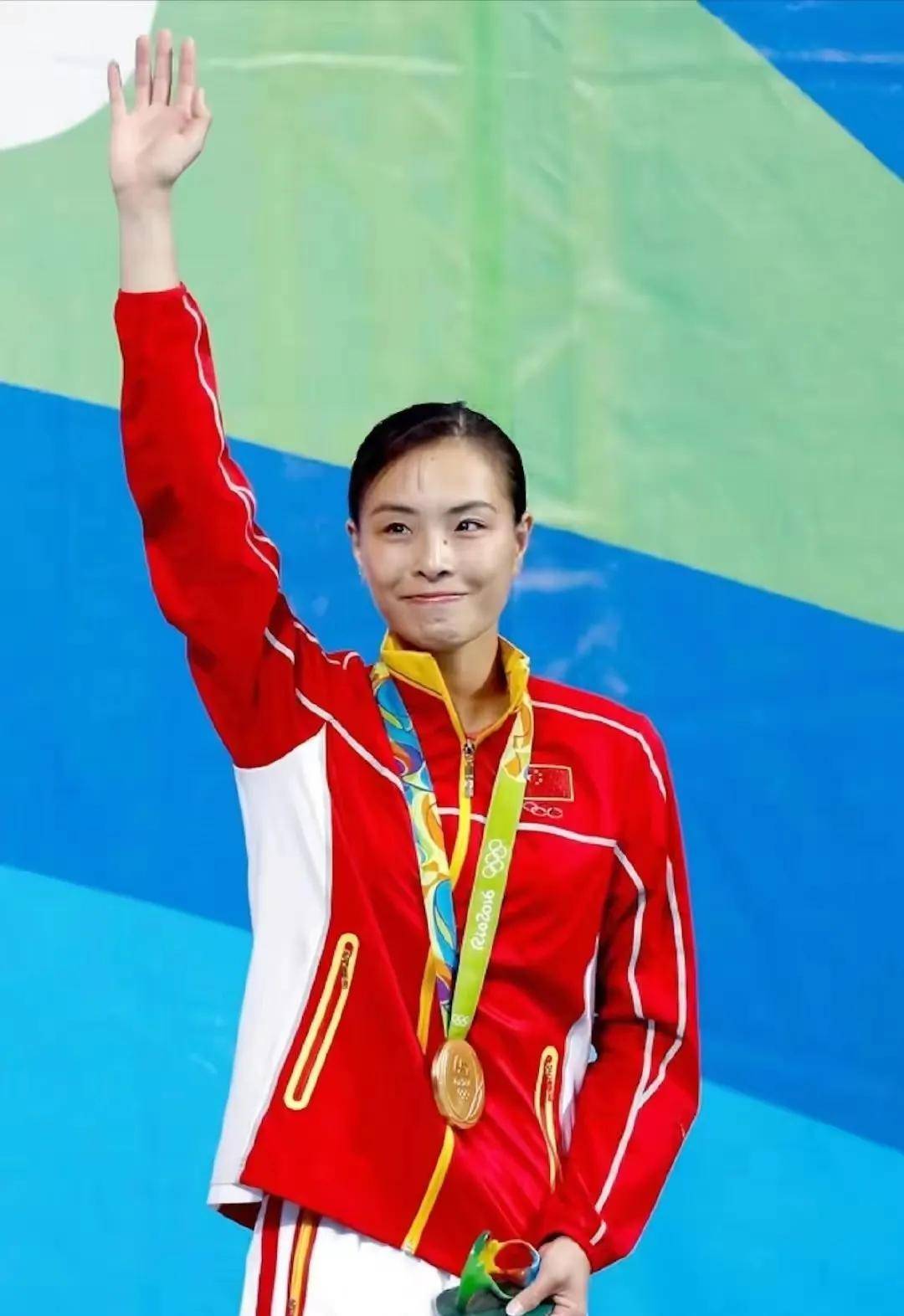 "跳水女神"吴敏霞,拒绝嫁入豪门和陕西穷小伙结婚,她后悔了吗_张效诚