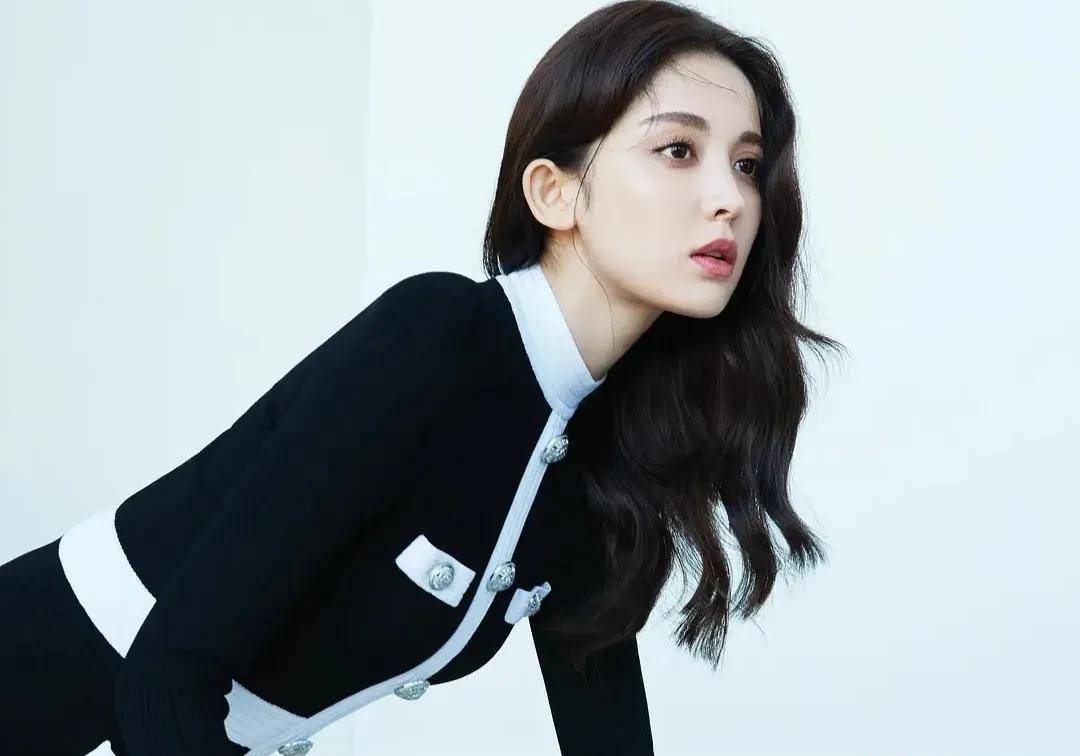 她是"艺考最美女生",她还被网友评为90后的"宅男杀手"_古力娜扎_写真