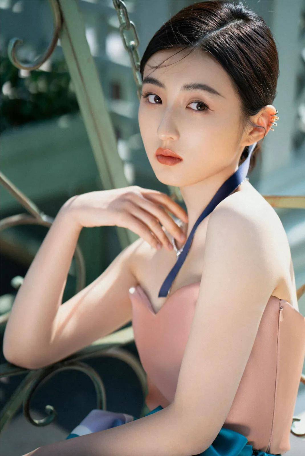 《欣漾superelle》封面,鬼马少女张子枫,风格不一美照_类型_网络_图片