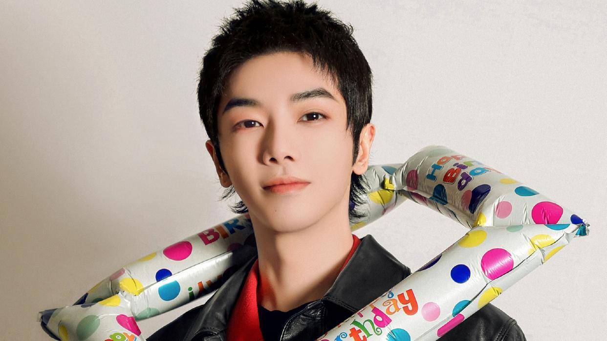 除了马嘉祺和华晨宇之外,陈立农,张杰和陈卓璇分列第三四五位,这个