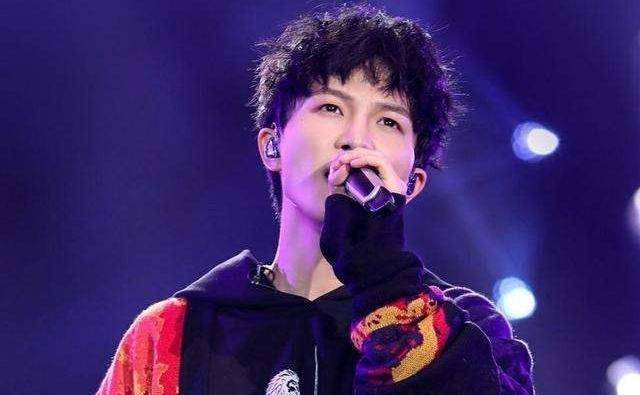 《歌手当打之年》:以歌会友,友来了,周深却疯了?_舞台_鞠红川_人心