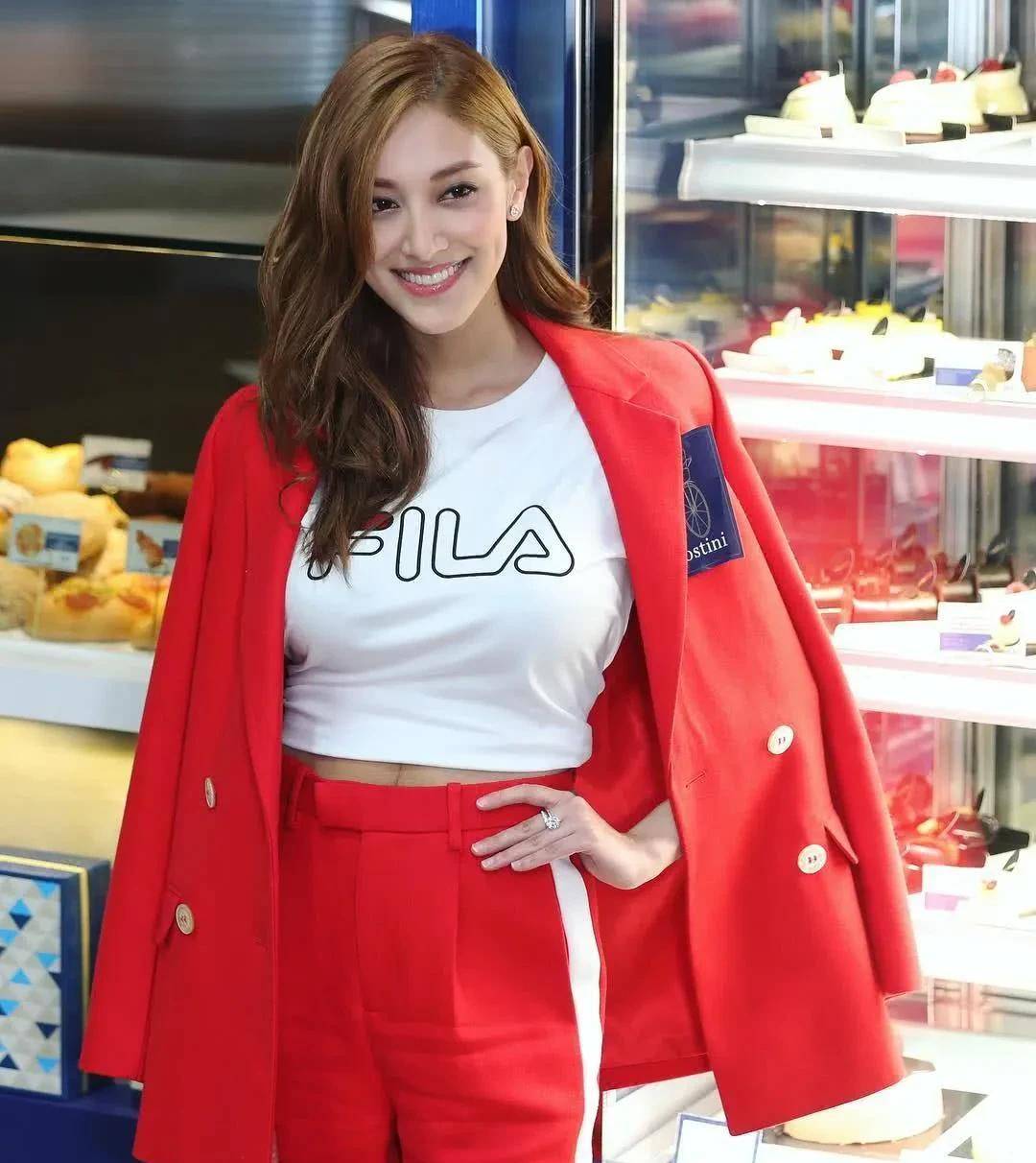 港姐出道,出身豪门,今嫁给大22岁视帝4年生3娃_陈凯琳_郑嘉颖_蔡思贝