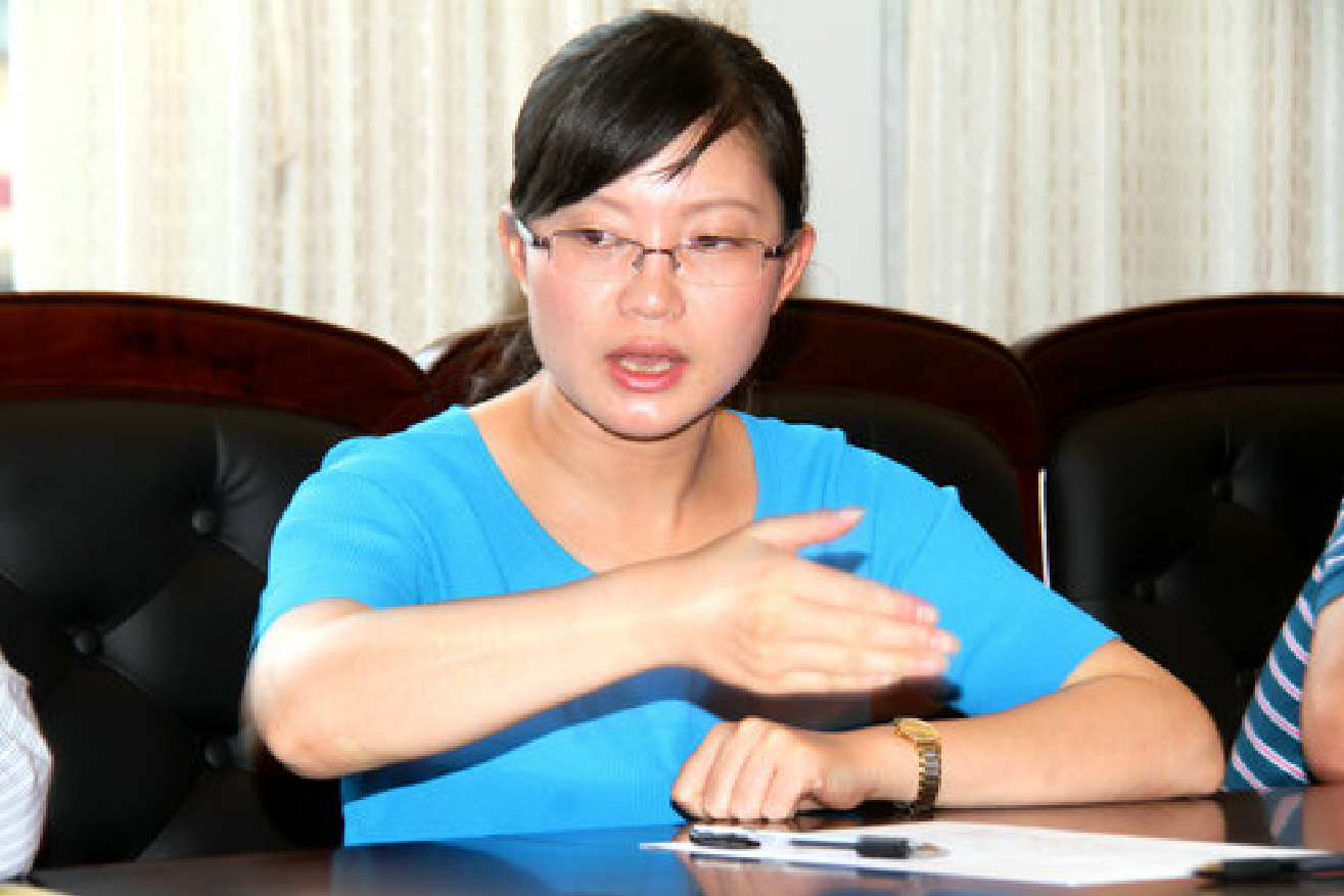 段颖通报两次提到"男女关系",两者概念不同,看她成长照片明白_欲望