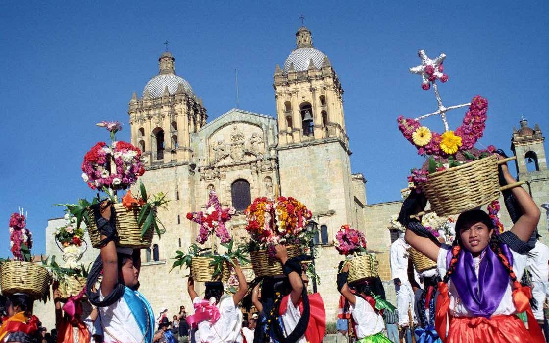 7.墨西哥,在墨西哥和整个拉丁美洲,复活节是一个净化自己邪恶的机会.