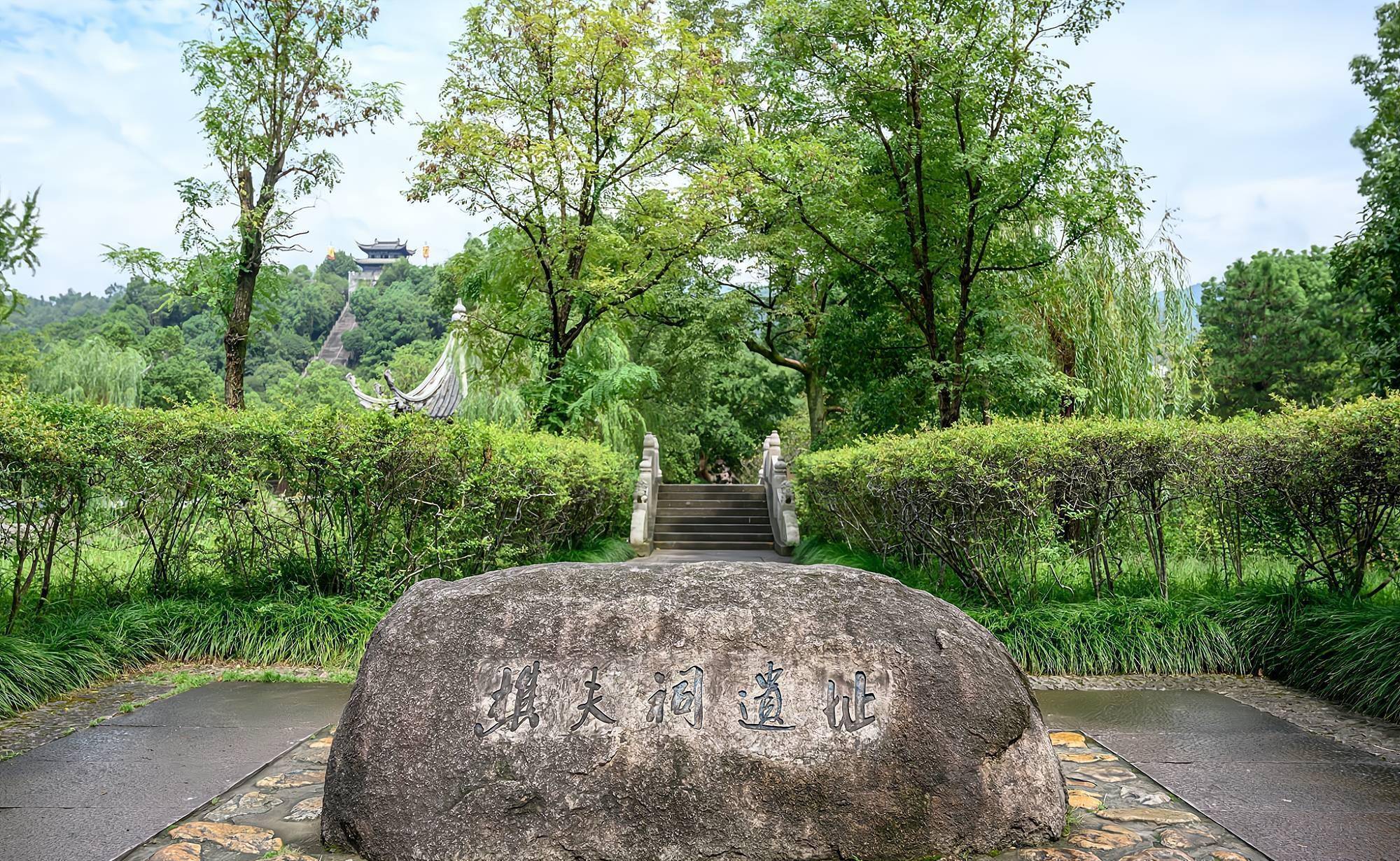 浙江临海的东湖,景色可媲美杭州西湖,被誉为"台州园林之首"_游客_亭台