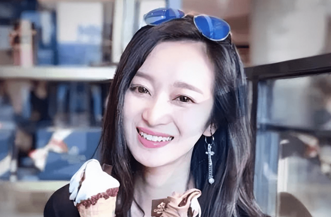 王治郅和周蕾相遇时,一个是早已闻名天下的篮球名将,虽说已经退役,但