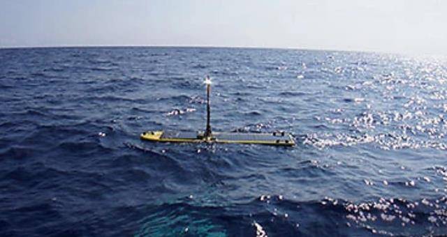 中国渔民再出击：打捞美国波浪无人船，该船可实施反潜作战