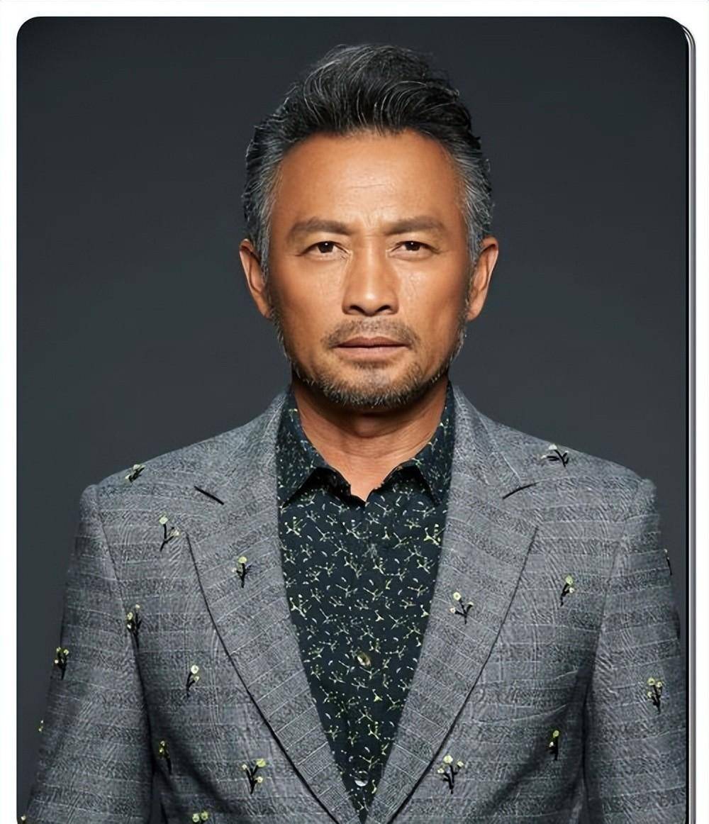 60岁丁志诚:愧对前妻和女儿,离婚20年仍单身,余生只想做个好父亲_姐姐