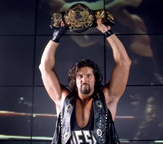 wwe:盘点被多位巨星使用的终结技,你最喜欢谁的?_凯恩_edge_对手