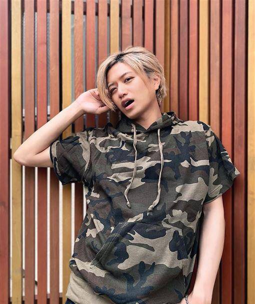 在女子有喜期间带其他女生回家过夜_正大_井上_jaimie