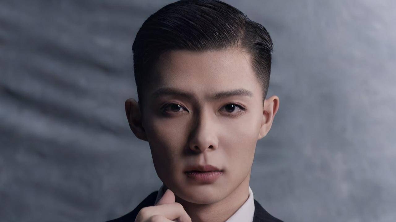 在演员请就位中,张铭恩和孙阳合作出演了《鬓边不是海棠红》的片段