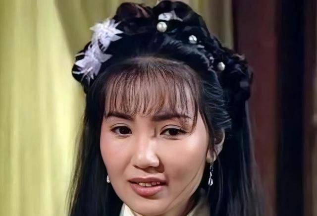 赵静仪:年轻时媲美万绮雯,尝试风月片无果后,专心扮演丫鬟_赵静宜