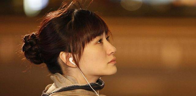 这位女朋友还就是《巴黎童话》中的女二号,为了不影响