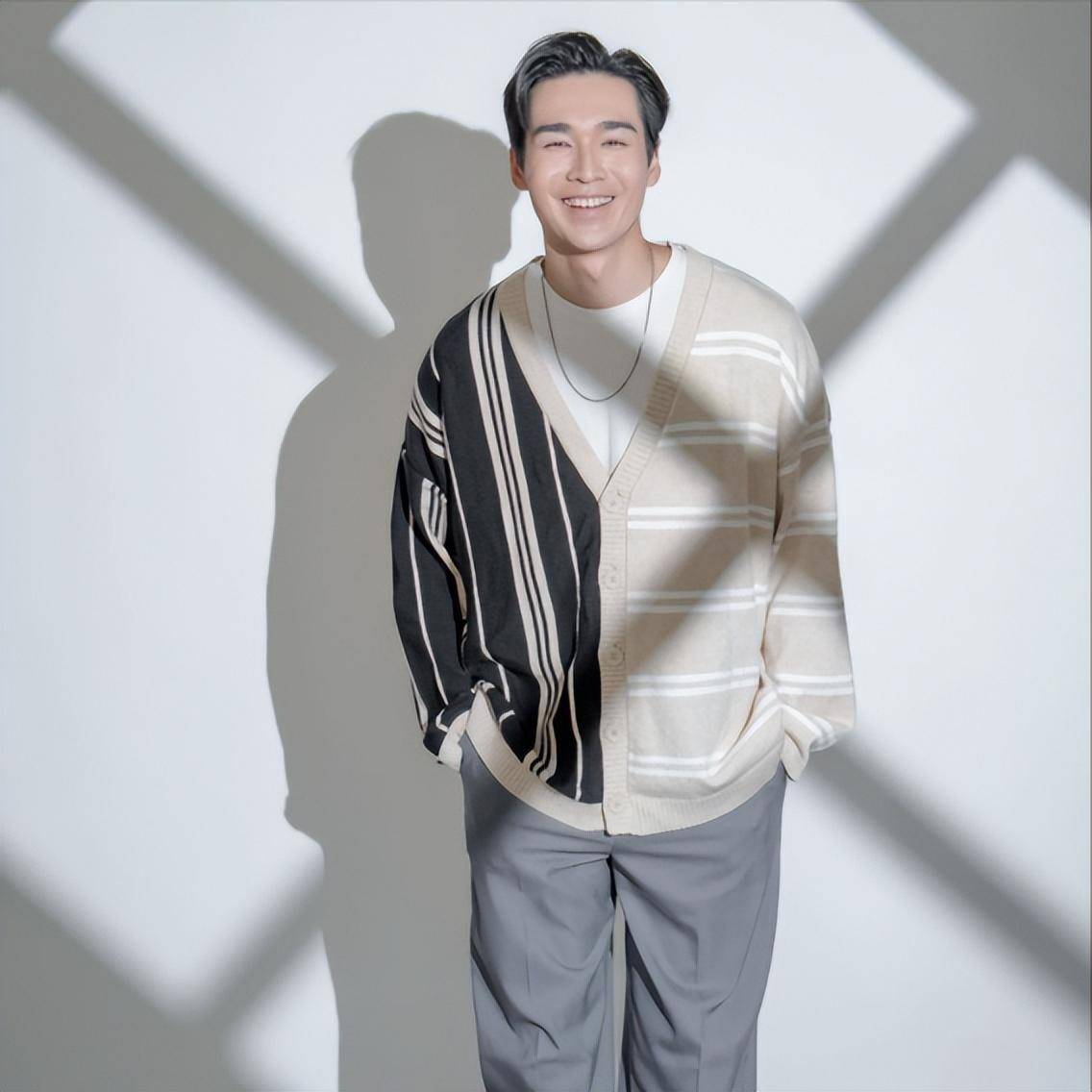 tvb小生演配角超抢镜,曾与黄翠如演姐弟恋,直言想