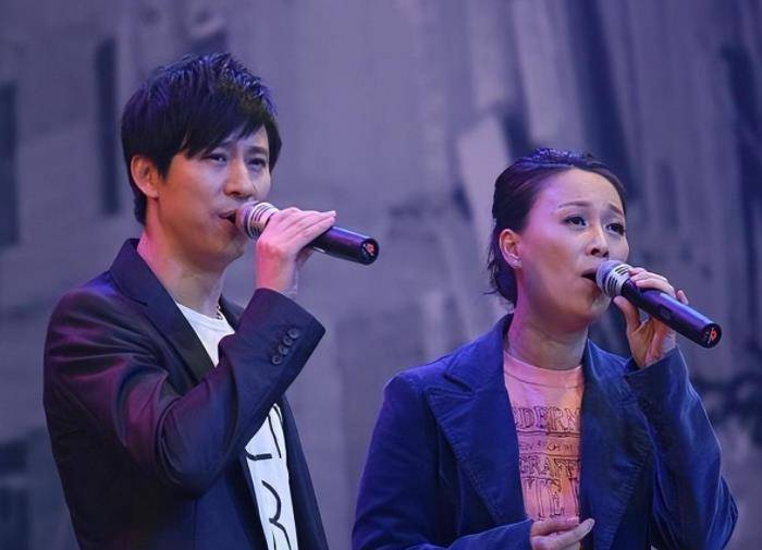 余佳恩:和歌星解晓东结婚,在丈夫最低谷的时患难与共,现在丈夫成了她