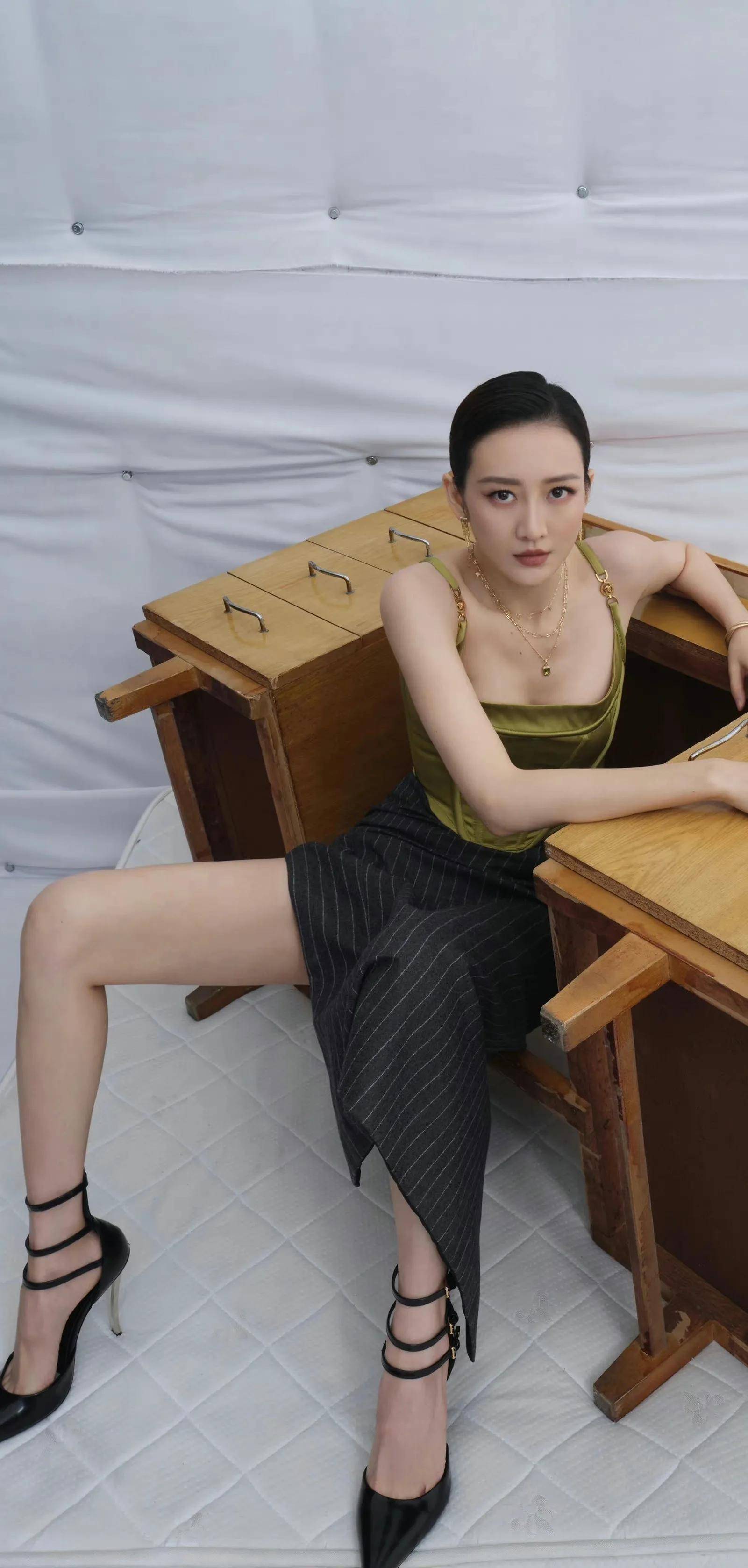 妩媚的八桂女神王鸥_合作_电视剧_获得了