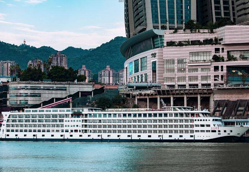 长江二号游轮外观长江二号游轮简介长江二号游轮是长航系列的豪华游轮